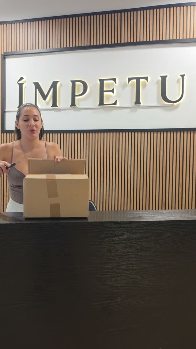 ​¿Un tema tabú? Para nada. Hablemos de la zona íntima ✨

​Es completamente normal que con el paso del tiempo, el roce de la ropa, los cambios hormonales o los métodos de depilación, la piel de la zona íntima (entrepierna, axilas, bikini, codos y rodillas) se vaya oscureciendo.

​No eres la única a la que le pasa, y no tienes por qué vivir con esa incomodidad. 💖

​Queremos que te sientas cómoda en tu propia piel, de pies a cabeza. Por eso, diseñamos nuestro tratamiento de Despigmentación Íntima Profesional:

🌼​Resultados visibles: Aclara y unifica el tono de la piel desde las primeras sesiones.
🌼​Seguro y eficaz: Utilizamos tecnología/activos de última generación, específicos para las zonas más delicadas.
🌼​Máxima discreción y mimo: Te aseguramos un espacio cómodo, privado y de absoluta confianza.

​¿Quieres saber cómo funciona? Déjanos un comentario con la palabra INFO o escríbenos por privado y te asesoramos de forma 100% personalizada y discreta. 📲

#barcelona
